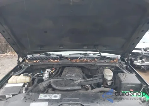 2003 Chevrolet Tahoe Ls из США, поврежденный, VIN 1GNEC13V63R127353